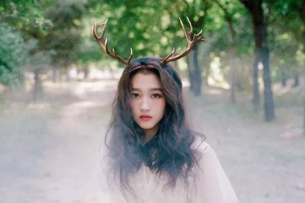 有哪些明星公布恋情的时候，微博崩了？