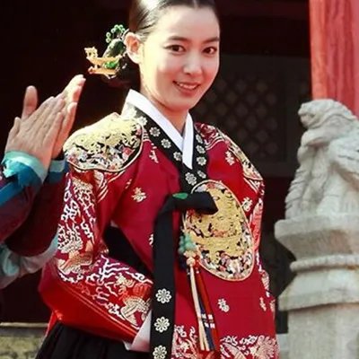 李素妍婚纱照喜帖曝光 和丈夫因为拍戏相识