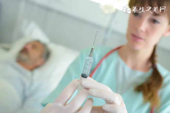 丝袜臭脚怎么办？穿丝袜脚臭怎么解决