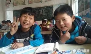 如何看待黑龙江女副校长和学生对骂这件事？