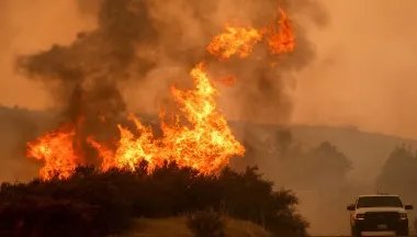 美国加州大火的根本原因到底是什么？