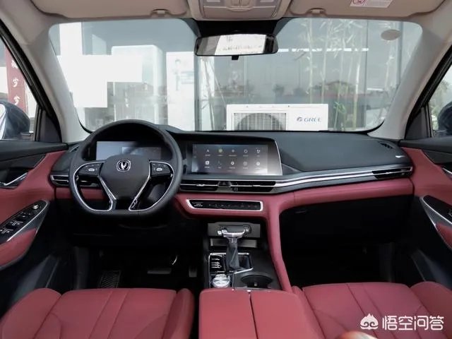 2013款的别克君越内饰,你认为放到如今属于什么档次?