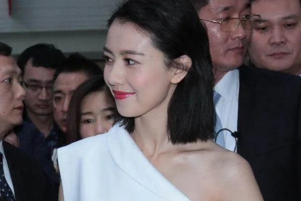 把她都宠成了一个小公主，生活中的赵又廷到底有多爱妻子高圆圆？