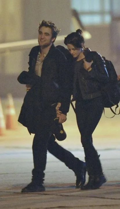 请问一下 robert pattinson和 kristen stwart 是不是真的热恋，还是媒体的捕风捉影（最好有真实资料）