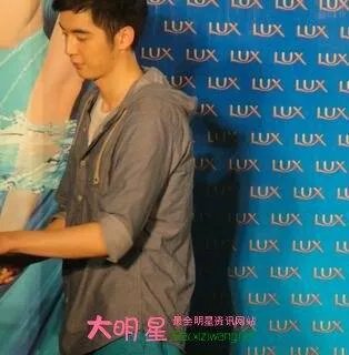 金世佳的女朋友是谁？