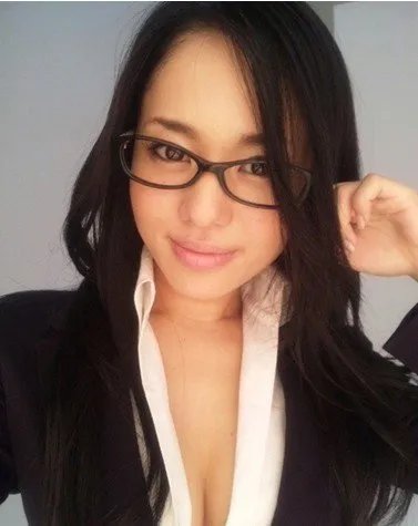 苍井空人体图片大全  前凸后翘成就魔鬼身材