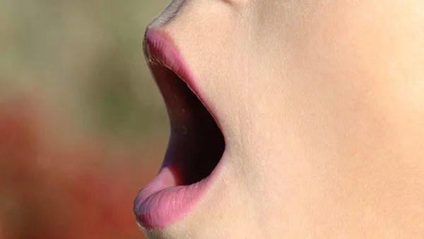 早上起来口臭怎么办