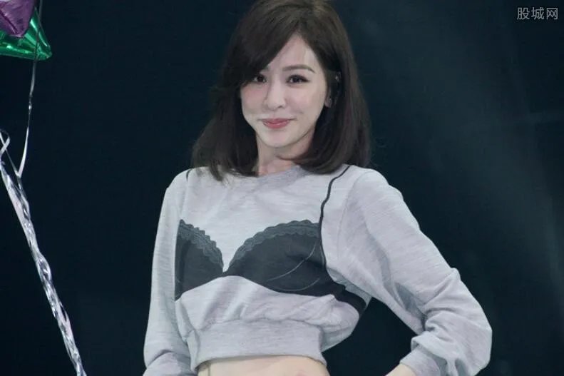 王心凌张栋梁什么关系 张栋梁喜欢王心凌吗