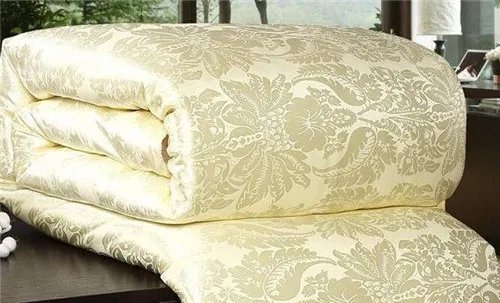 蚕丝被的鉴别方法介绍 七大方法教你识别蚕丝被