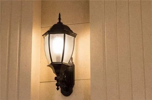 壁灯安装高度是多少