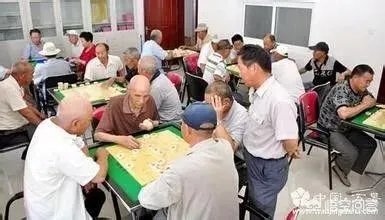 保姆拟遗赠协议让老人送200万房产，老人昏迷不送医老人去世后争房产，你怎么看？