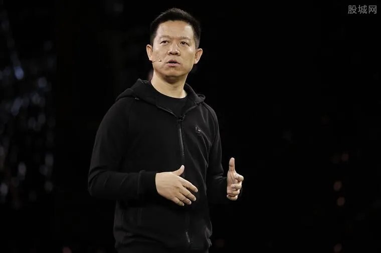 贾跃亭卸任董事长 贾跃亭卸任原因是什么？