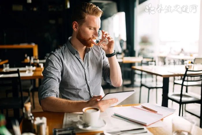 老人喝什么奶粉好呢