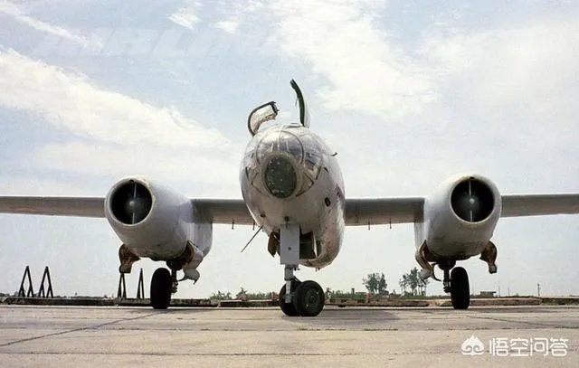 装备伊尔28的国家