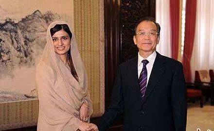 希娜·拉巴尼·哈尔的人物简介