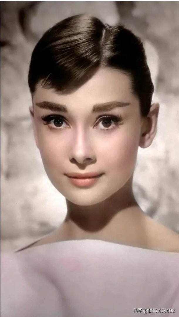 你有没有收藏奥黛丽赫本的经典照片？