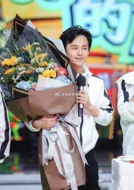 何炅为什么被全网封主要原因 他的负面评价越来越多