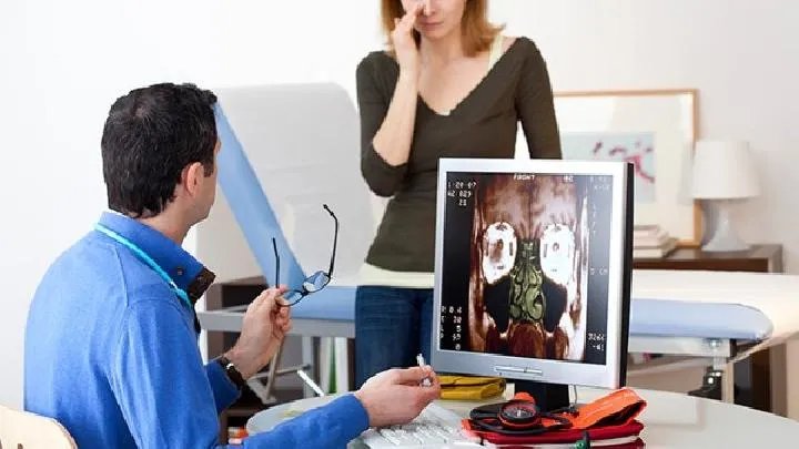 什么是先天性上睑下垂