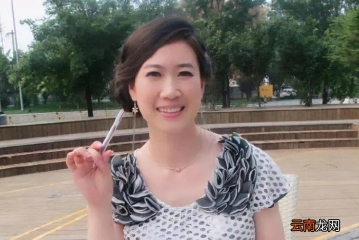 网红鼻祖芙蓉姐姐近况 芙蓉姐姐以前的照片