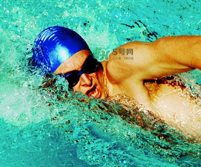 游泳为什么要戴泳帽?游泳戴泳帽的主要原因