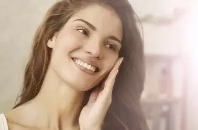 用什么把牙齿洗白