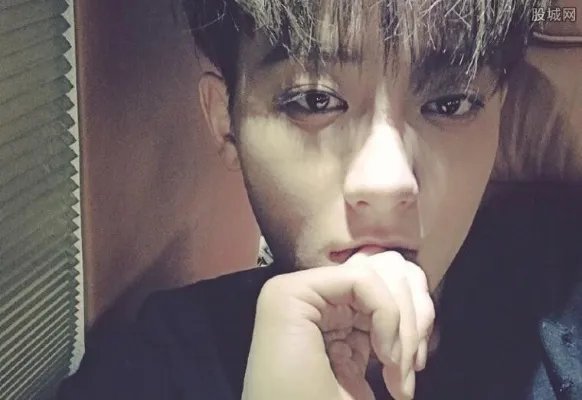 黄子韬419事件约炮 人气小鲜肉桃色事件风波