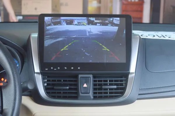 78岁老人为市民义务指路8年，手机导航对人民出行有哪些利弊?