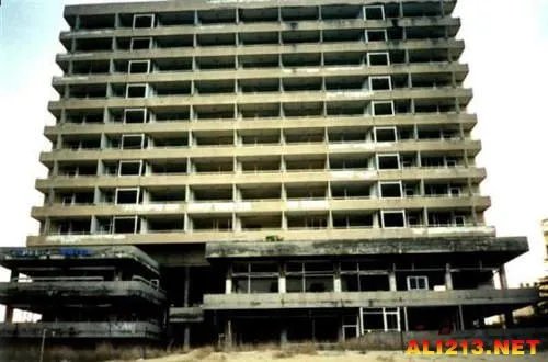 再也回不去的美好时光 瓦罗莎：被世界遗弃的阴暗角落