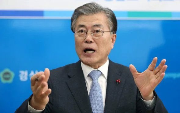 韩国公布慰安妇调查报告，文在寅对安倍应该采取什么态度？