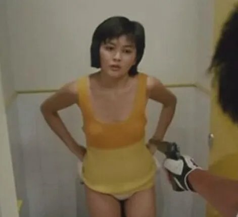 关之琳凸点照曝光  网友赞天然丰满胜人造