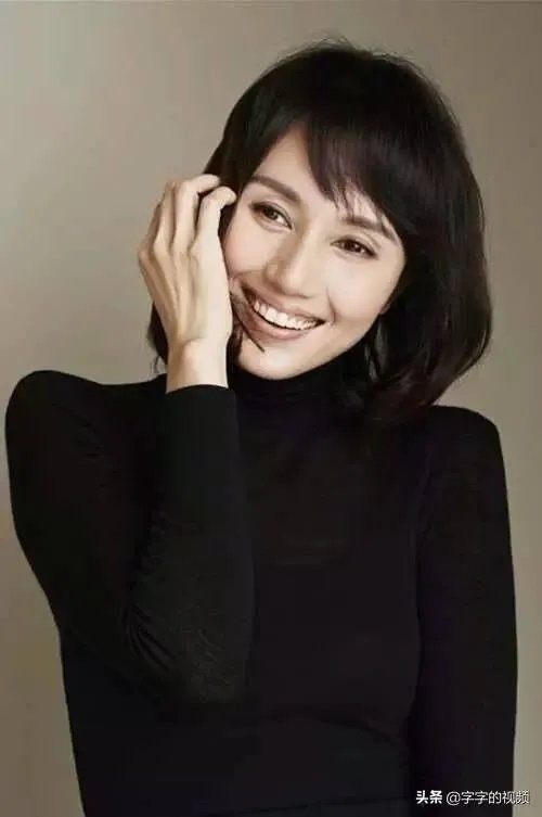 徐峥囧系列第三部《囧妈》,袁泉的严肃脸如何出喜感?