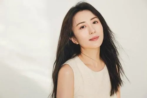 杨童舒和宋林静是一个人吗太像了对比照 宋林静杨童舒怎么区分