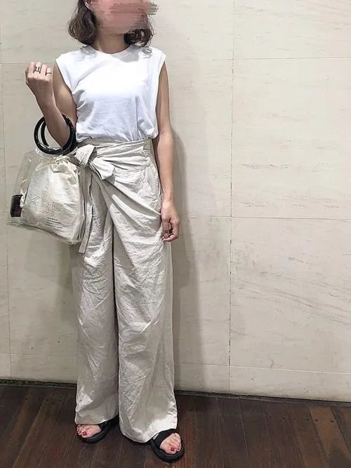 白色t恤怎么搭配 20款不重复白t恤穿搭