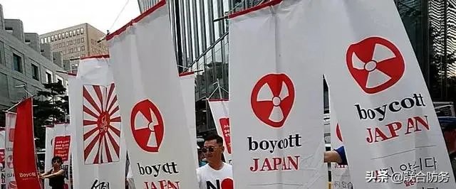 现在韩国倍受日本打压和制裁，这是文在寅的错，还是朴槿惠的错？