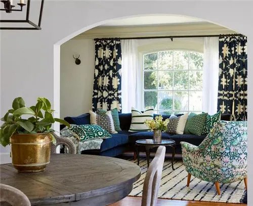 燃木真火壁炉设计图 130㎡真火壁炉客厅效果图欣赏