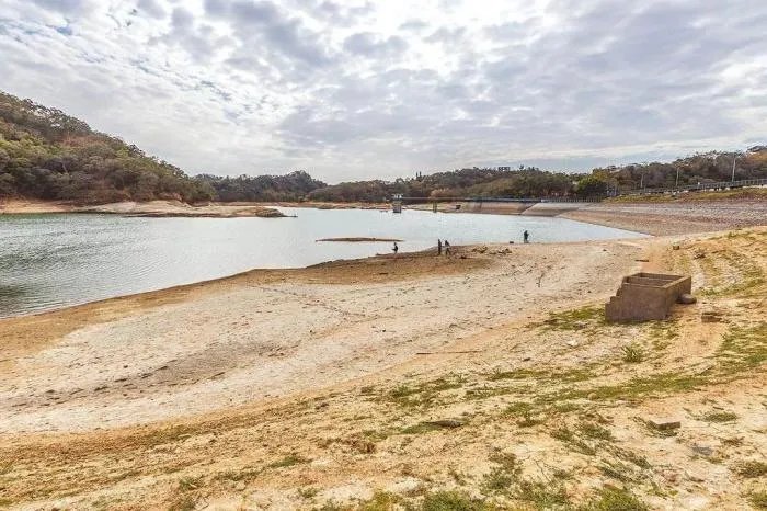 日月潭见底，“蔡氏”石碑现身，如此干旱天气会持续多久？