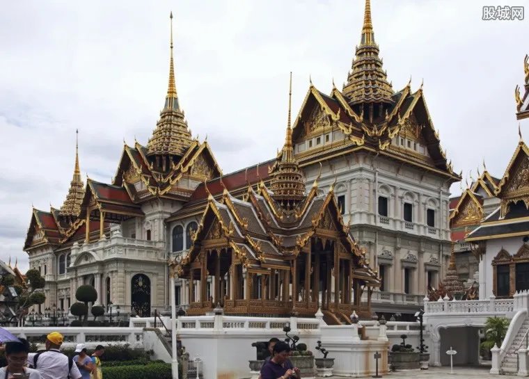 游客在泰遇黑导游 三名涉事者被捕游客退回团费