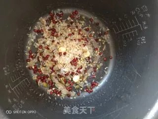 只需要简单一步就能变成消暑去热的冰粥