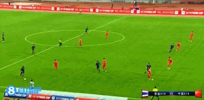 国青0-2负泰国耻辱之战，门将扑球进自家球门，前锋空门推射不进，中国足球还有救吗？