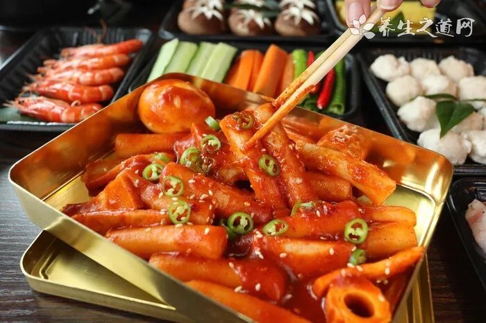 指甲油放久了干了怎么办 为什么指甲油要涂底油