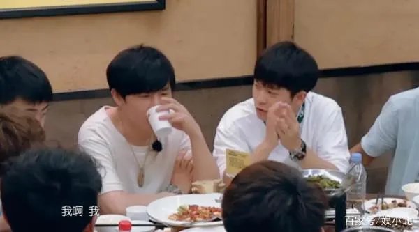 八年前抢苏醒女友遭痛揍的李炜，如今过得怎么样了？