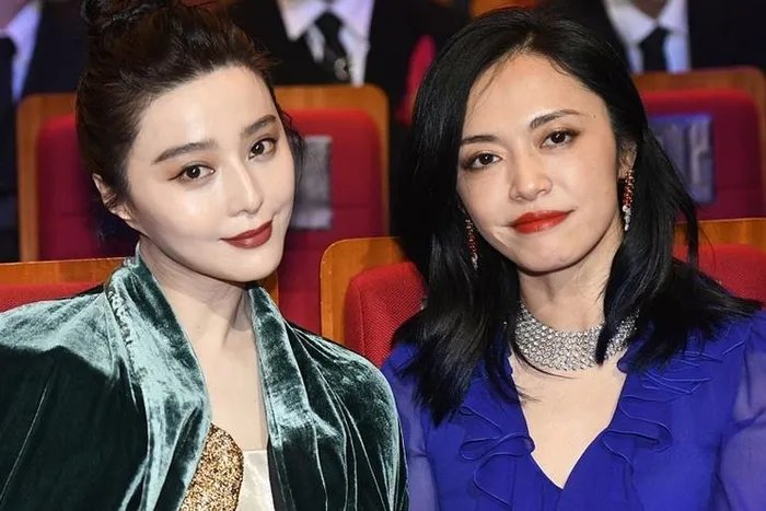 姚晨与范冰冰同框，颜值被碾压，你觉得范冰冰好看吗？
