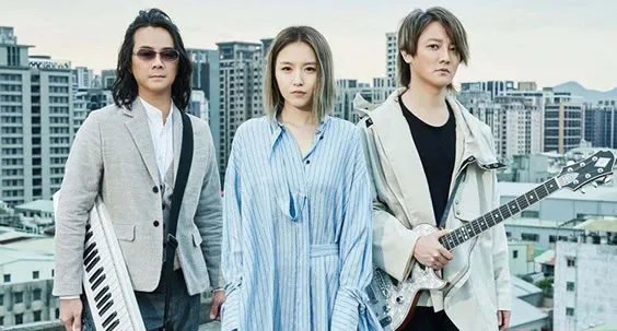 詹雯婷为什么不火了及2021现状：阿沁和飞儿分手原因？