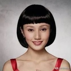 徐峥囧系列第三部《囧妈》,袁泉的严肃脸如何出喜感?