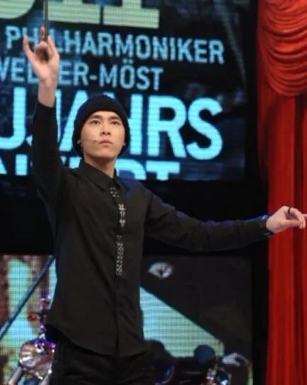 年代秀李易峰李金铭一起上过吗 国民男神玩转新春特辑