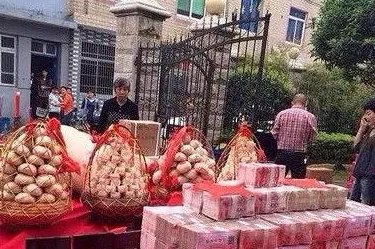 莆田华亭镇土豪嫁女，嫁妆达三千万！是不是太高调了？