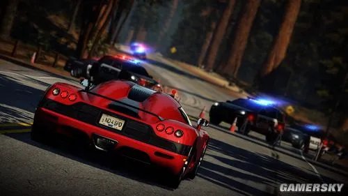 《极品飞车14:热力追踪》多人联机模式及特殊技能详解