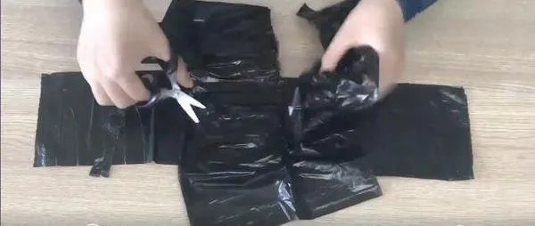 怎样用环保袋做衣服裙子图
