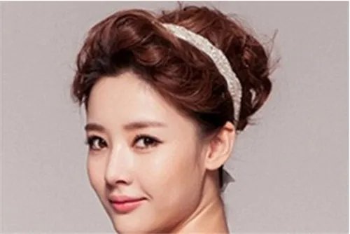 韩式新娘头怎么扎好看 2017韩式新娘发型推荐