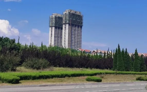 山东乳山银滩海景房，精装修拎包入住，为何沦为白菜价？